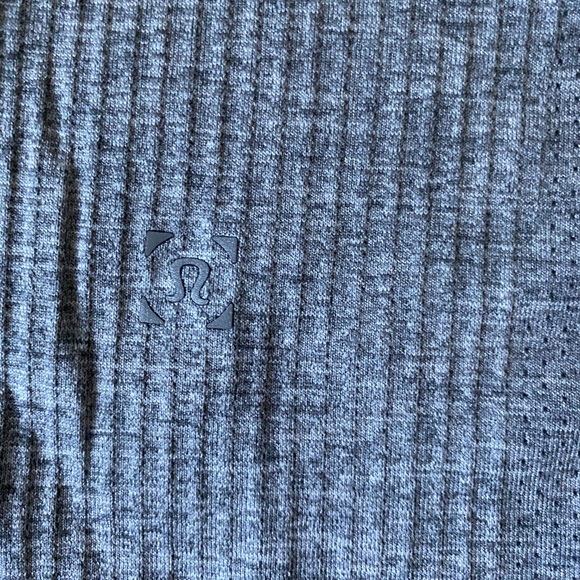 SOLD lululemon Men’s Training Metal Vent Tech Short Sleeve Shirt 2.0 - Picture 6 of 6